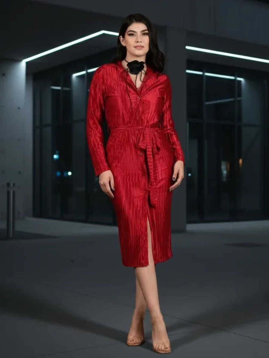 Vestido con botones frontales tipo satin corrugado rojo – Success