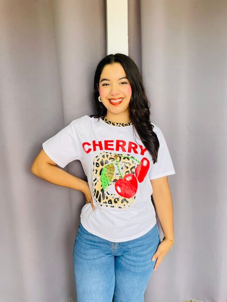 Playera basica estampado de market blanca