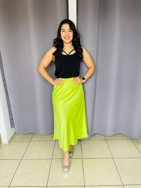 Falda lisa de satin verde lima