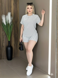 Conjunto de blusa con estampado de lineas,  short y pantalon tela crepe blanco
