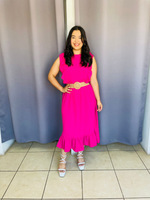 Vestido midi con olanes en pecho y cinto fiucha