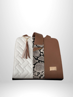 Bolsa café y blanco con estampado de serpiente