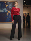 Blusa con detalla de brillos plata roja