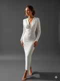 Vestido de satin largo con escote en pecho de manga larga blanco