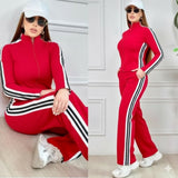 Conjunto deportivo con lineas a los lados color rojo