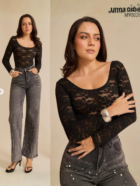 Blusa de encaje de manga larga negro