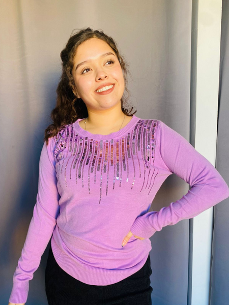 Sueter con diseño de lineas de lentejuelas en pecho Lila