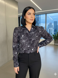 Camisa con estampado de flores Negro