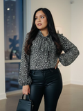 Blusa de manga larga con cordon de animal print