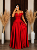 Vestido de satin largo con escote V en pecho con manga y escote en espalda color rojo