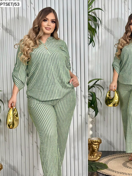 Conjunto con cuello v con 3 botones de rayas verde