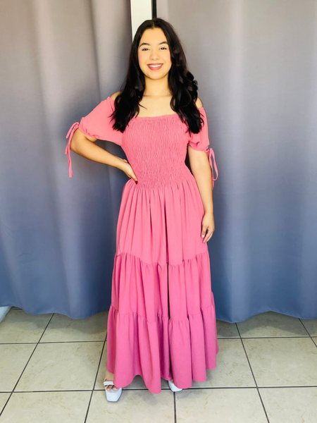Vestido con elastico en cintura y listones en manga rosa mauve