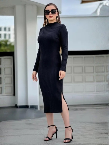 Vestido de cuello y manga larga de lineas  Negro