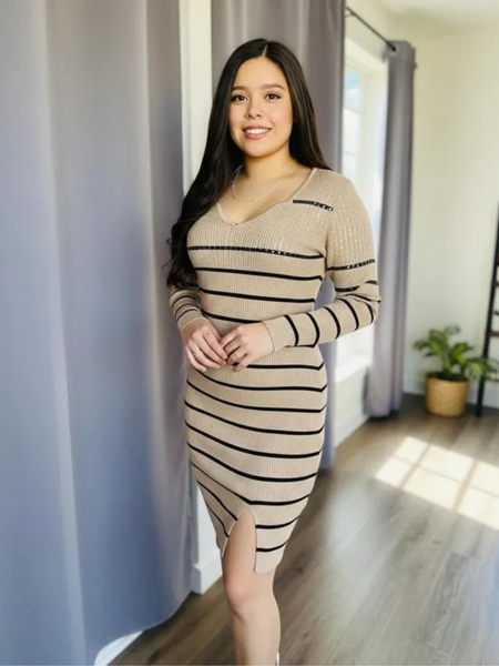 Vestido con escote V estampado de lineas con lentejuela beige