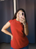 Blusa con olan en cuello de encaje Rojo