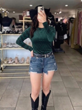 Blusa con detalla de brillos plata verde