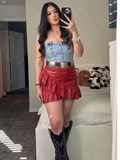 Falda con estampado de olanes de vinipiel rojo