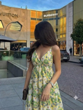 Vestido con escote V de tirantes con estampado floral verde