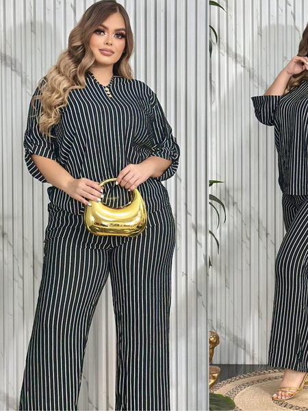 Conjunto con cuello v con 3 botones de rayas negro
