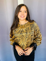 Blusa con estampado de zebra de manga larga y plumas color cafe