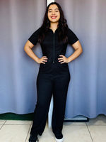 Conjunto de blusa con zipper y pantalon negro