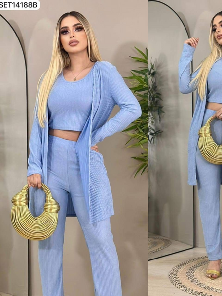Conjunto de 3 piezas blusa, ensamble y pantalon azul cielo