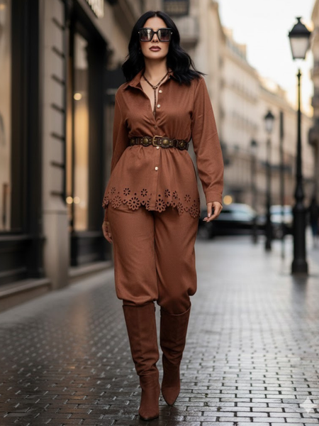 Conjunto de camisa y pantalon de gamuza café