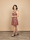 Vestido con estampado de plantas olan en tirante corte A Negro