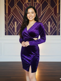 Vestido de terciopelo con escote en la cintura morado
