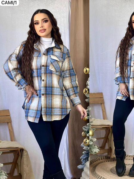 Camisa de cuadros tipo franela azul claro