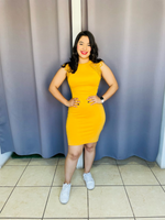 Vestido con encaje en manga y cuello circular Amarillo