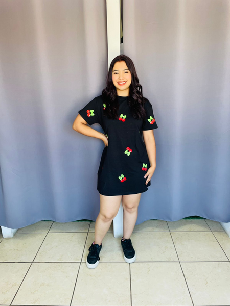 Vestido oversize con estampado de cerezas negro