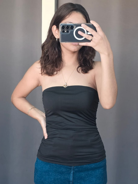 Blusa straple corrugada color negro