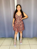 Vestido con estampado de plantas olan en tirante corte A Negro