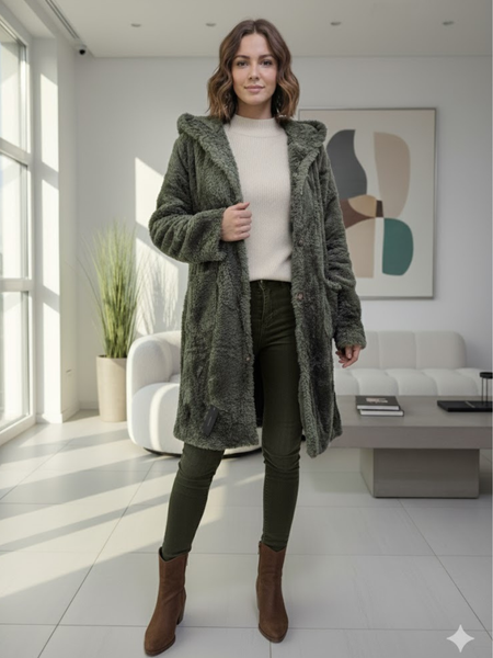 Ensamble afelpada con botones verde larga