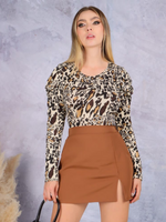 Blusa de manga larga con estampado de animal print Color Beige