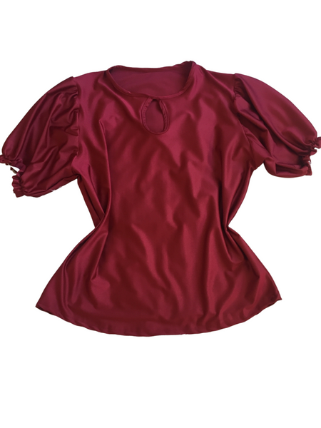 Blusa con escote en circulo y magna con elastico color vino